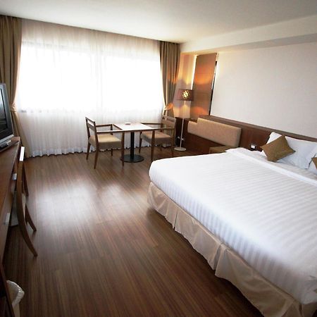 Hiran Residence Patong Экстерьер фото