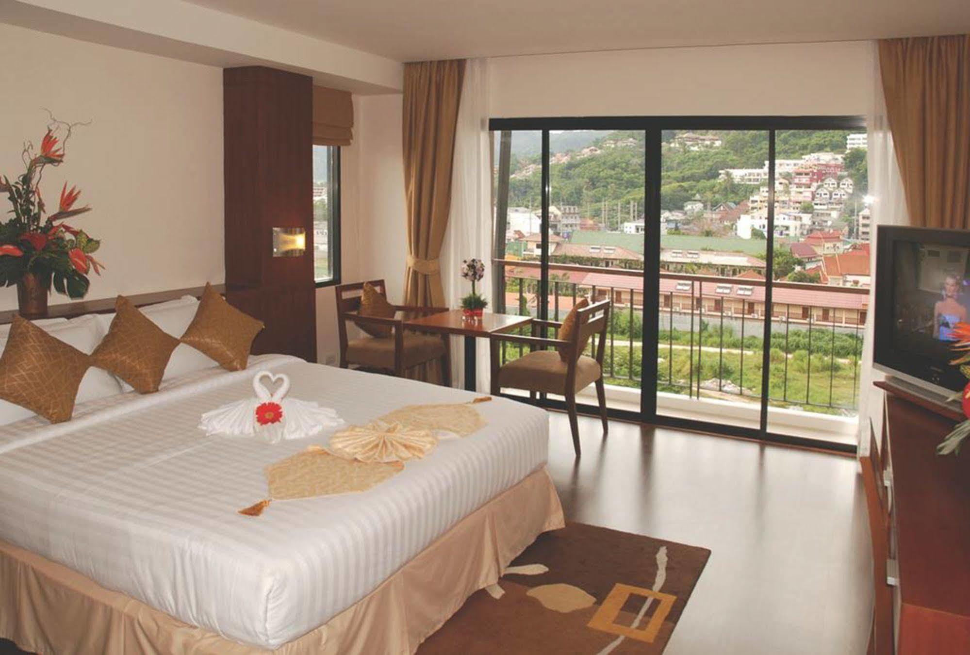Hiran Residence Patong Экстерьер фото